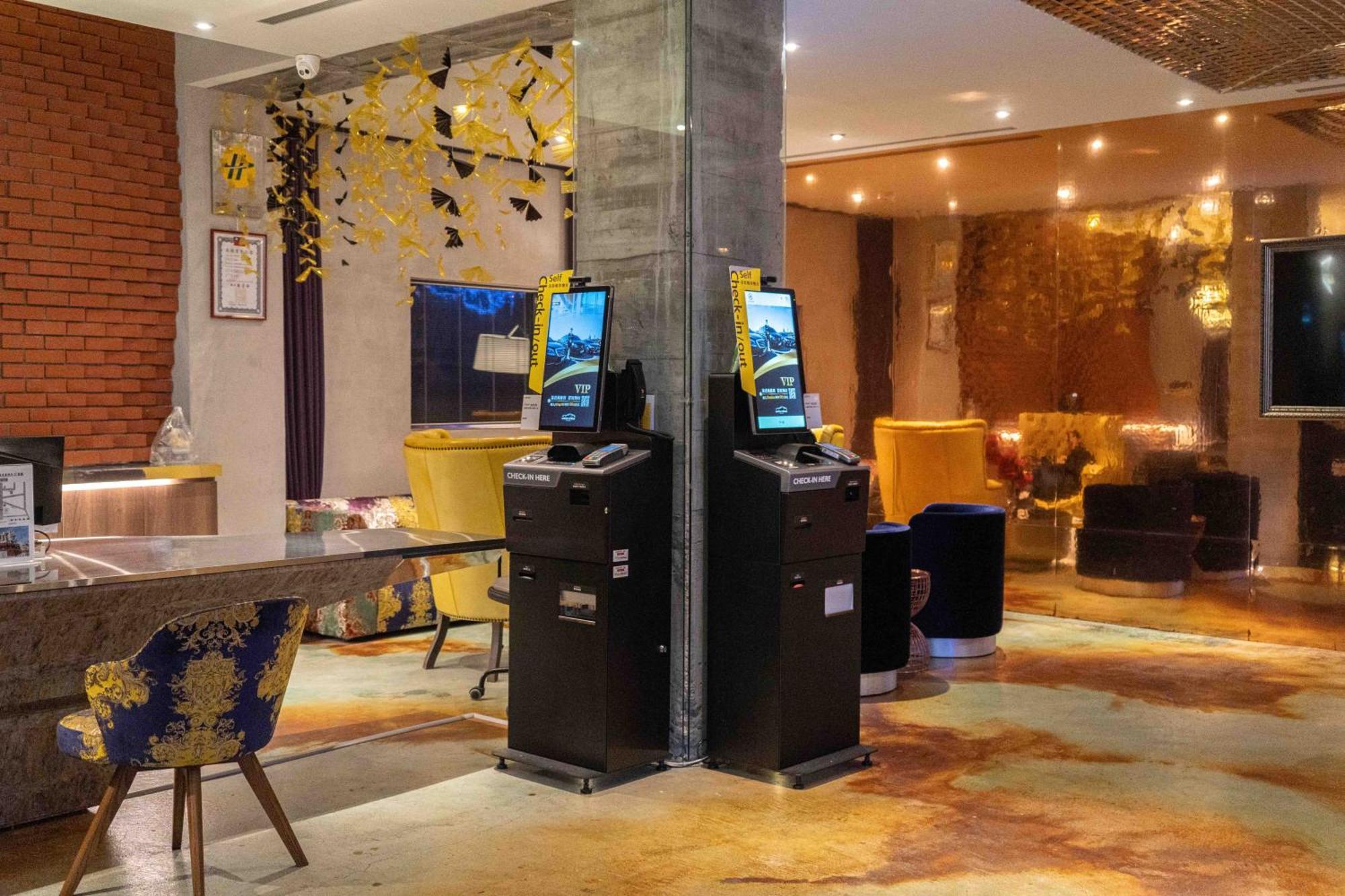 Check Inn Hive Luodong Exterior photo